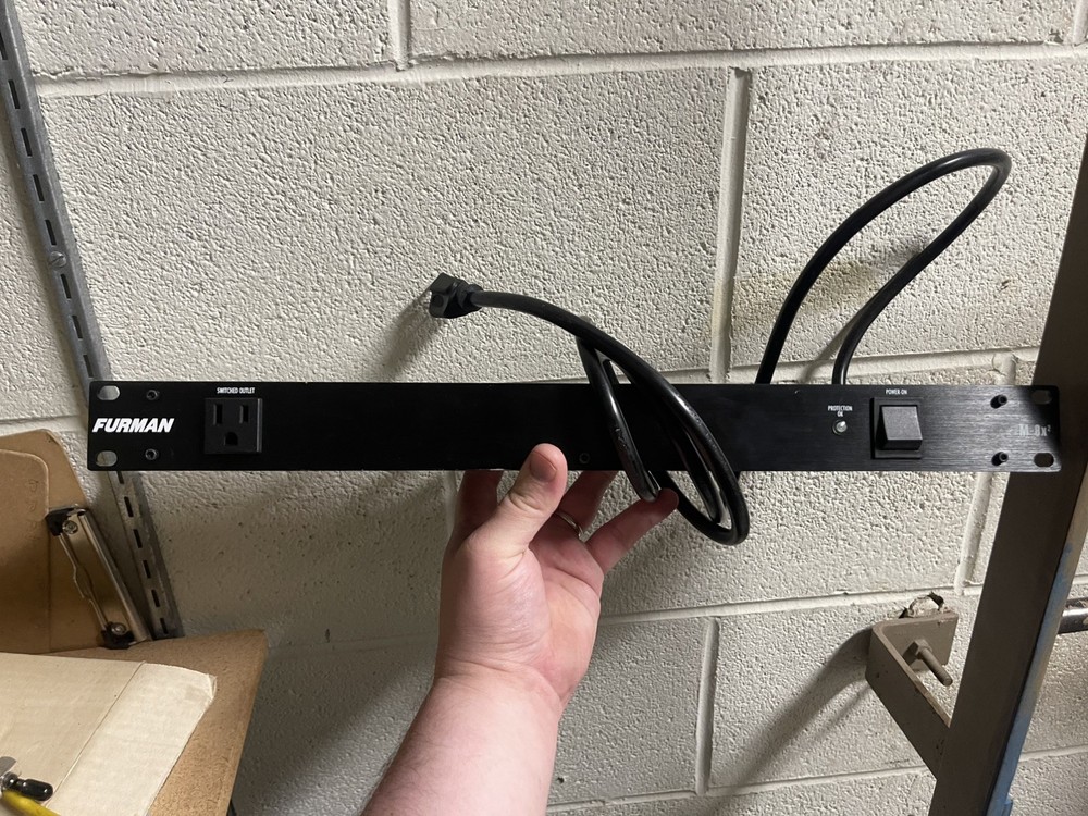 Furman Merit Series M-8×2 Power Conditioner 120 Volts