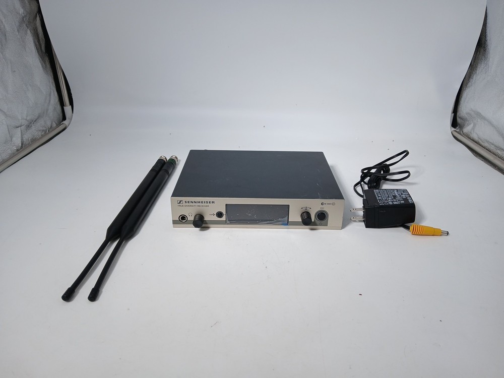 Sennheiser EM300 EW300 G3 Wireless Mic Receiver / Band G: 566-608