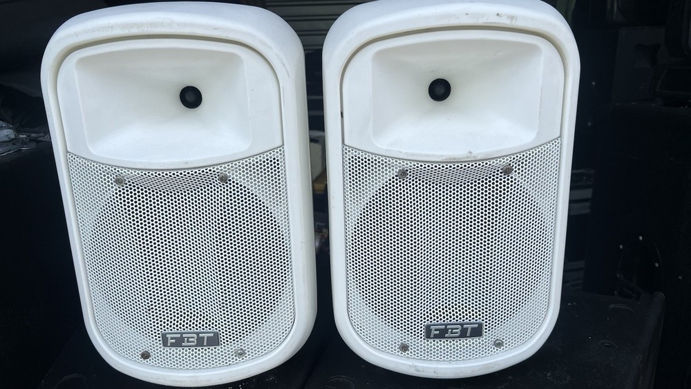 Pair FBT J-8A Processed Powered/Active 8″ 2-way Monitors 200W +50W RMS w/Mounts