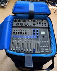 Zoom LiveTrak L-8 Podcast Recorder
