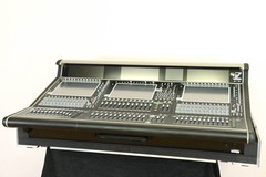 DiGiCo SD7 Digital Console w/Dual Engines, Waves, ST Optical & Road Case CG01044
