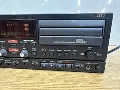 Tascam CC-222 MK III Analog Cassette/CD Recorder and Player* Powers On *READ