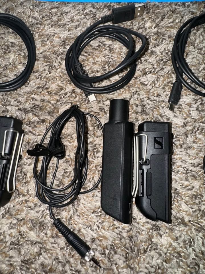 (3) Sennheiser XS Wireless Digital Lavalier Set XSW-D Wireless Mic System
