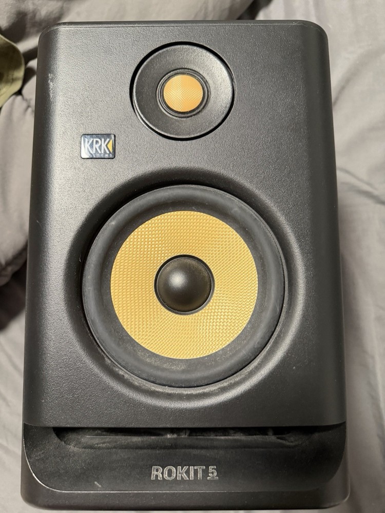 Used -KRK RP5 Rokit 5 G4 Professional Bi-Amp 8″ Powered Studio Monitor RP5G4-NA