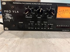 ART PRO VLA PROFESSIONAL TWO CHANNEL VACTROL/TUBE LEVELING AMPLIFIER