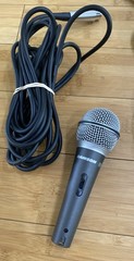 2x Samson Q6 Dynamic Handheld Microphone Vocal Instrument with Cables Excellent