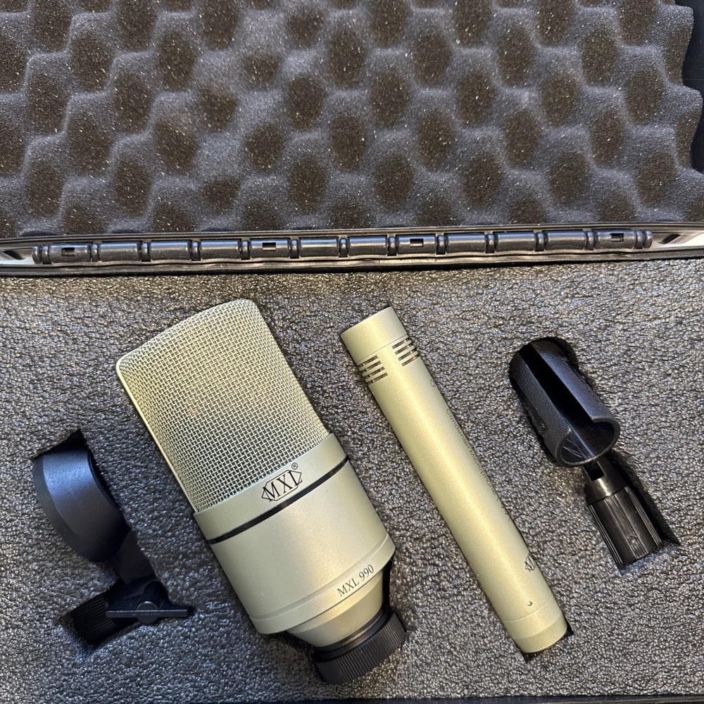 MXL 990 Condenser Studio Microphone Tested Good Condition w/ Case & Mount