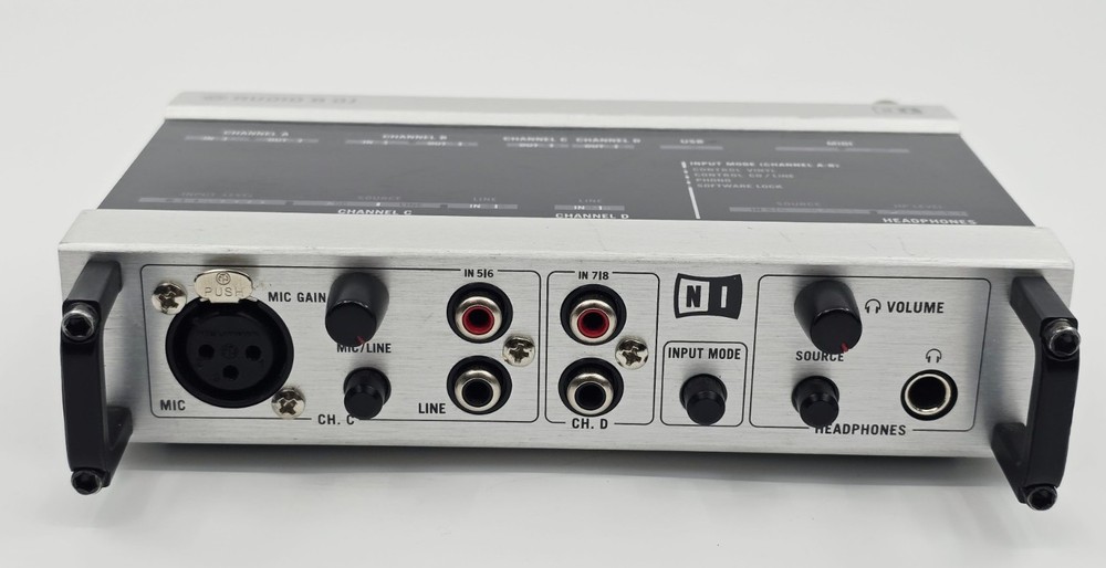 Native Instruments Audio 8 DJ Black Silver 24-Bit High-End Audio Interface