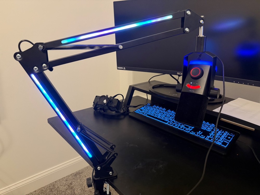 Fifine xlr/usb RGB gaming microphone with boom arm