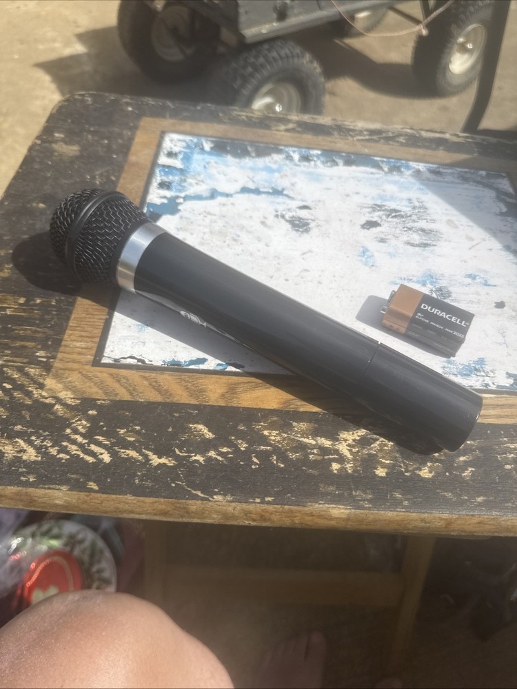 VHS Wireless Microphone bMM107 Needs 9V Battery Untested