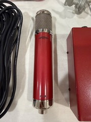 Avantone Pro CV-12 Multi-Pattern Large Capsule Tube Condenser Microphone