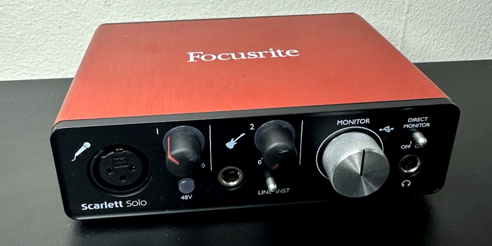 Focusrite Scarlett Solo 2nd Gen USB Audio Interface 2-in 2-out preamp XLR TRS