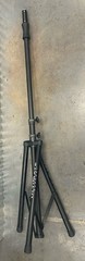 2 Ultimate Support TS-100 Air-Powered Lift-Assist Speaker Stand – Black