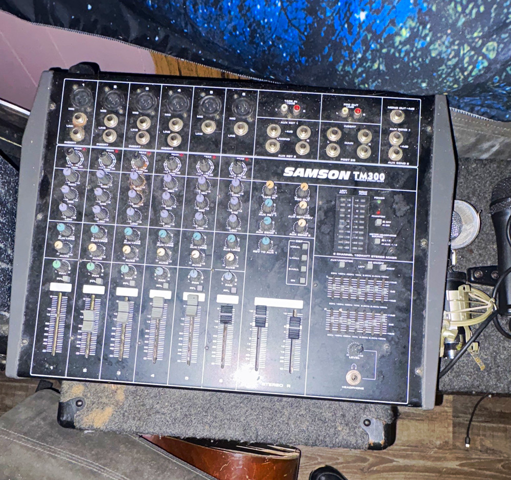 Samson TM300 6-Channel 150W Powered Stereo Mixer w/ Phantom Power