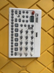 Elektron Model:Cycles 6-track FM Based Groovebox
