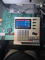 AKAI Professional MPC ONE Retro Edition Sampler Beat Maker Standalone Decksaver