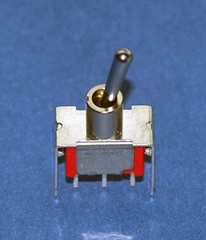 100pc Miniature Toggle Switch 1MS1T1B4VS2QES On/On 3P SPDT 2A250V V-Bracket
