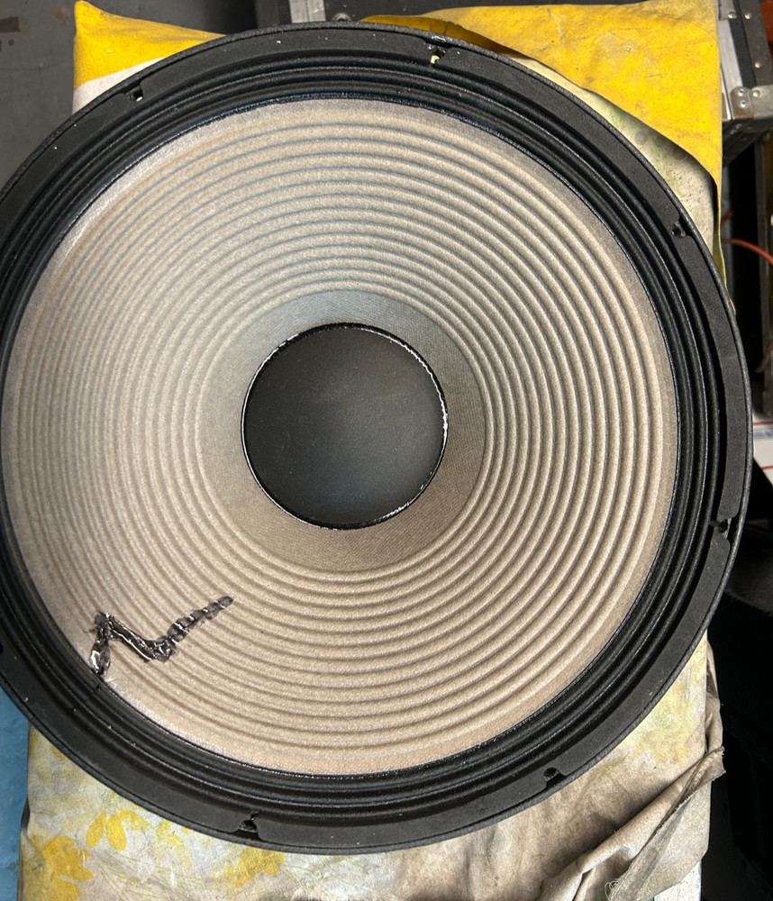 JBL 2035 HPL 15″ Woofer Driver Speaker 8 Ohm 400 Watts