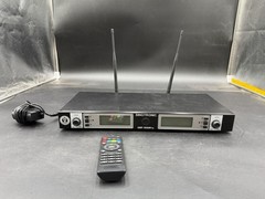 Singtronic UHF-1500 Pro Wireless Microphone System With Power Cord