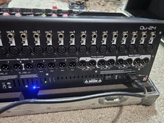 Allen & Heath Qu-24 24-Channel Digital Mixing Console with Roadie Case