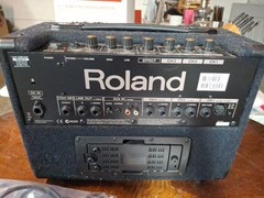 Roland KC-110 Keyboard Amplifier, Compact & Battery-Powered, Excellent Condition