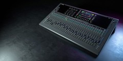 Allen & Heath Qu‑7D 96kHz Digital Mixer 33 Motorized Faders USB SD Dante MINT