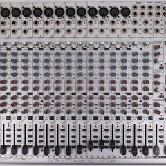 Behringer Eurodesk SL2442FX-PRO 24-Input 4-Bus Mixer Dual 24-Bit FX Processor