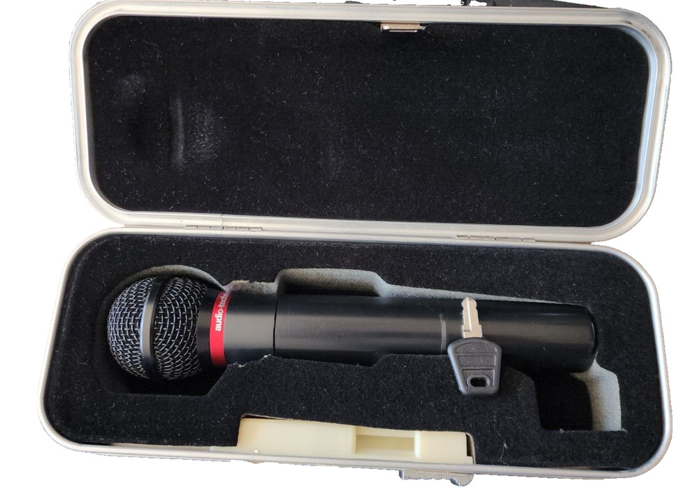 Audio-Technica Hand Held Wireless Microphone ATW-T32 and case with key