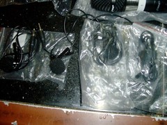 partial PYLE PDWM8700 Wireless Microphone System no main unit non tested