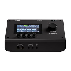 Yamaha URX22 4×2 USB-C Audio Interface with Touchscreen DSP (Black Finish)
