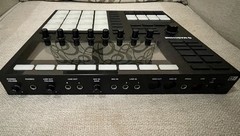 Native Instruments Maschine MK3 (with 3 Expansion packs + Software)