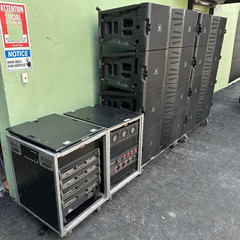 (8) JBL VTX-V25-11 LINE ARRAY W/ TRANSPORT CART AND CROWN AMP RACKS (THS)