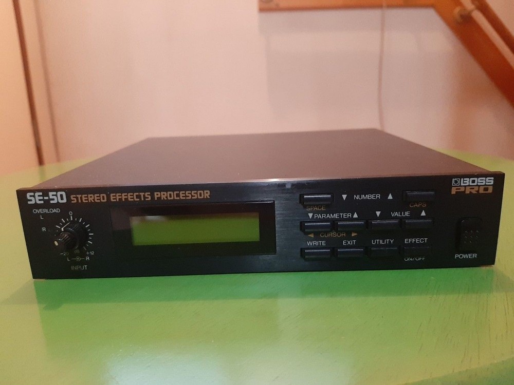 BOSS SE-50 Multi Effects Processor Tested Working From Japan