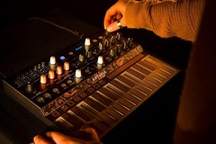 Arturia MicroFreak Synthesizer Keyboard 25 Key Hybrid