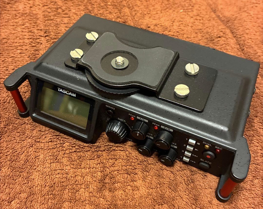 TASCAM DR-70D LINEAR PCM RECORDER 4-Track Audio Field Recorder/Mixer DC6V