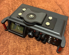 TASCAM DR-70D LINEAR PCM RECORDER 4-Track Audio Field Recorder/Mixer DC6V