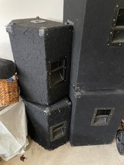2 Yamaha Monitors/ 2 Big Peavey Speakers – Black- 15+ Years Old