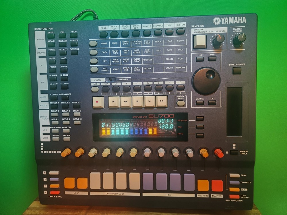 Yamaha SU700 Sampling Sampler Sequencer