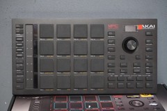 Akai Professional MPC Studio Music Production Controller