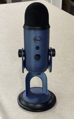 Blue Microphones Yeti USB Microphone Midnight Blue Untested ** See Description**