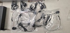 Frequency B Wireless Microphone System 4 Channel #1692K R8