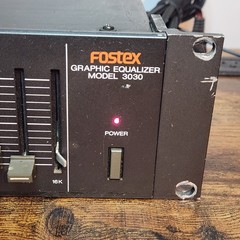 Fostex Model 3030 Dual Channel Graphic Equalizer Rack Mount – Powers On