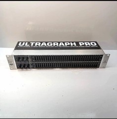 Behringer Ultragraph Pro FBQ3102 Dual 31-Band Graphic Equalizer Missing 3 Button