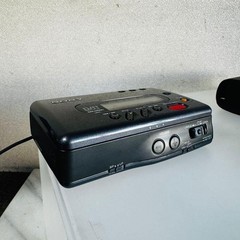 SONY TCD-D8 DAT Walkman Digital Audio Tape Recorder Player Black Tested Box Case