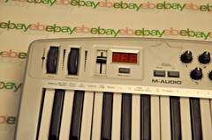 M‐Audio Ozone MIDI Keyboard Audio MIDI Controller with Power Supply