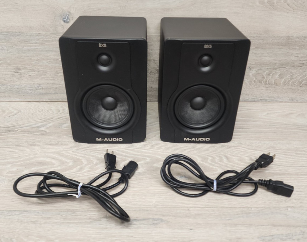 M-Audio BX5 D2 Powered Speaker Pair Monitor Speakers Tested Working READ