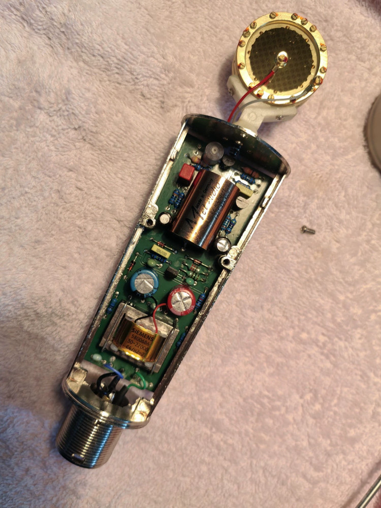 DIY- 800G mic performs perfectly in terms of frequency range and sound quality.