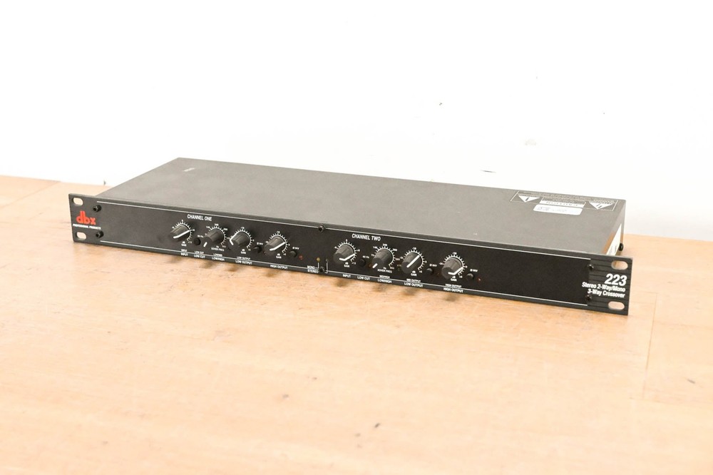 dbx 223 Stereo 2-Way / Mono 3-Way Crossover CG01242