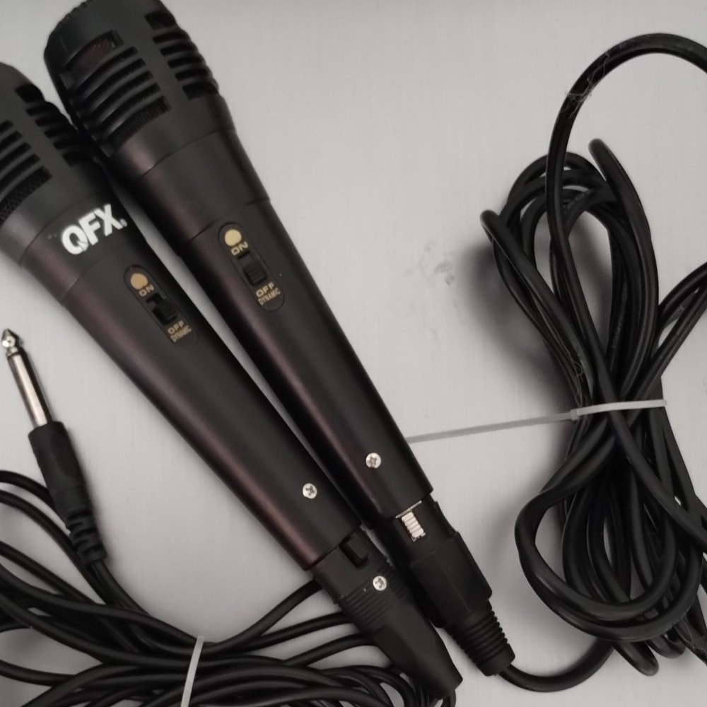 2 QFX Wired Dynamic Handheld Microphone On/Off Switch 1/4 Inch Jack Black