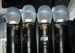 SHURE ULXD4Q-V50, 4 x ULXD2-V50 BETA87A & BETA87C Wireless Microphone & Receiver